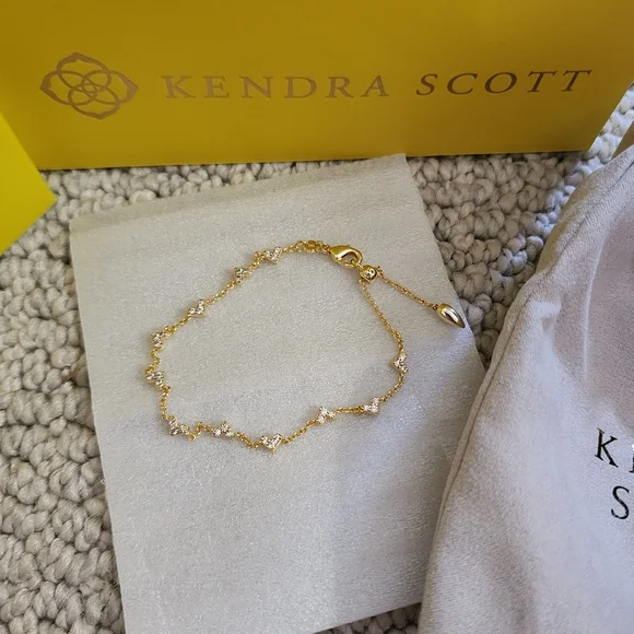 Kendra Scott Elegant Gold Bracelet with Crystal Accents - Picture 4 of 7